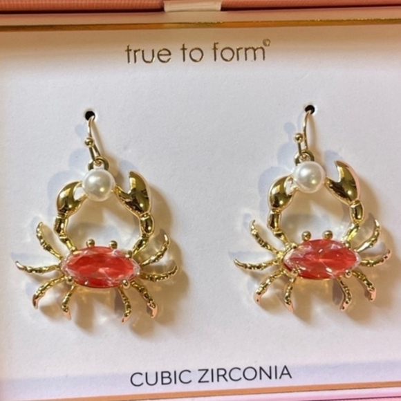 🔹️True to Form🔹️ Crab Earrings w Pearls and Pink Red Cubic Zirconia Stone - Picture 4 of 5